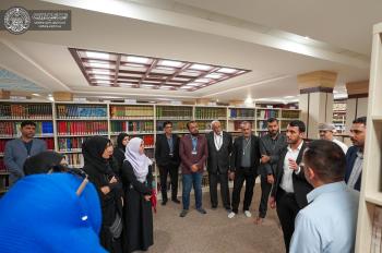 وفدٌ متعدد الجنسيات يطلع على المصادر العلمية والفكرية في مكتبة الروضة الحيدرية
