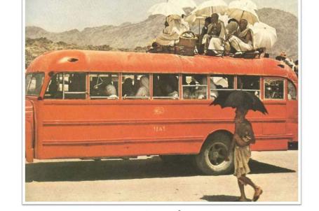 صور نادرة عن الحج نشرت في مجلة ناشيونال جويغرافيك 1953-يظهر الحجاج قادمون من البر