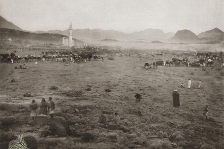 الحجيج يستريحون قليلا في مزدلفة عام 1885
