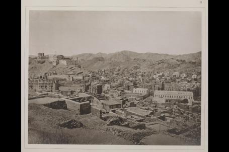 مكة المكرمة من قمم أحد الجبال المحيطة بها عام 1885 م