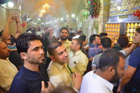 تعطير مقام الامام المهدي (عج) ليلة النصف من شعبان