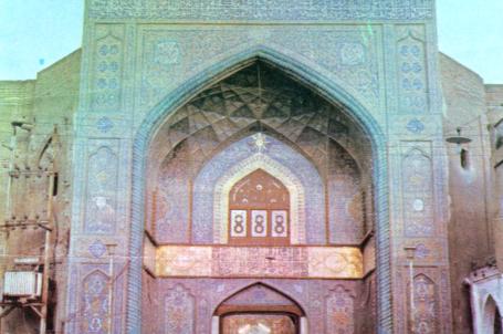الامام علي (ع) باب القبلة 
